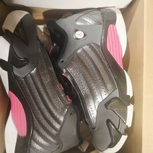 Jordan Women's Sneakers in Black and Pink